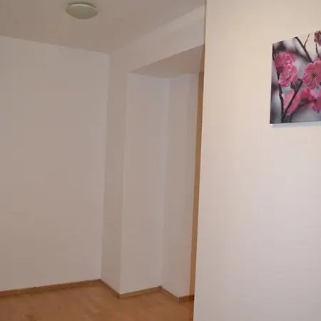 Central Апартаменти *
